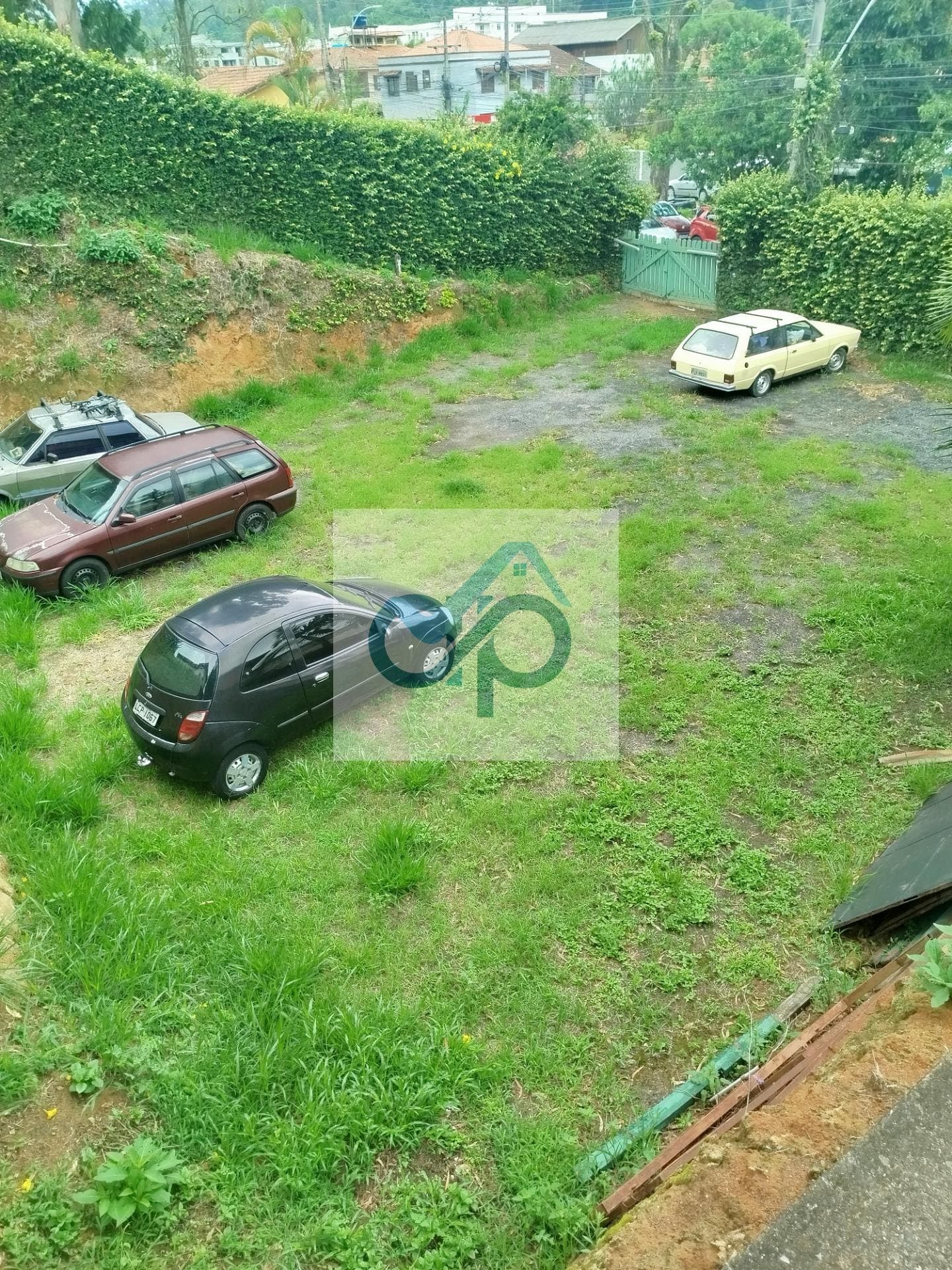 Estacionamento em Corrêas  -  Petrópolis