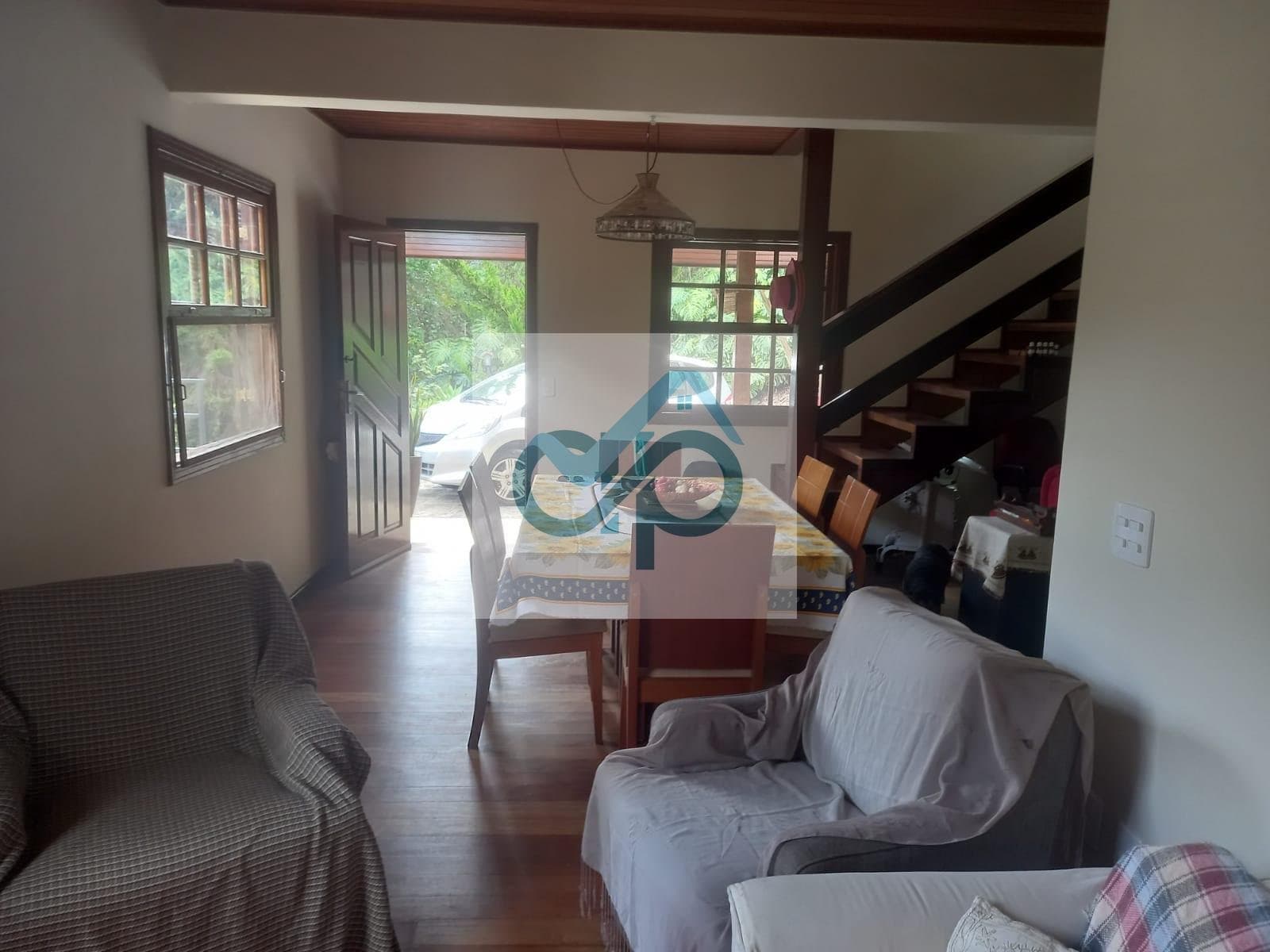 Casa 03 Dorm. em Araras  -  Petrópolis