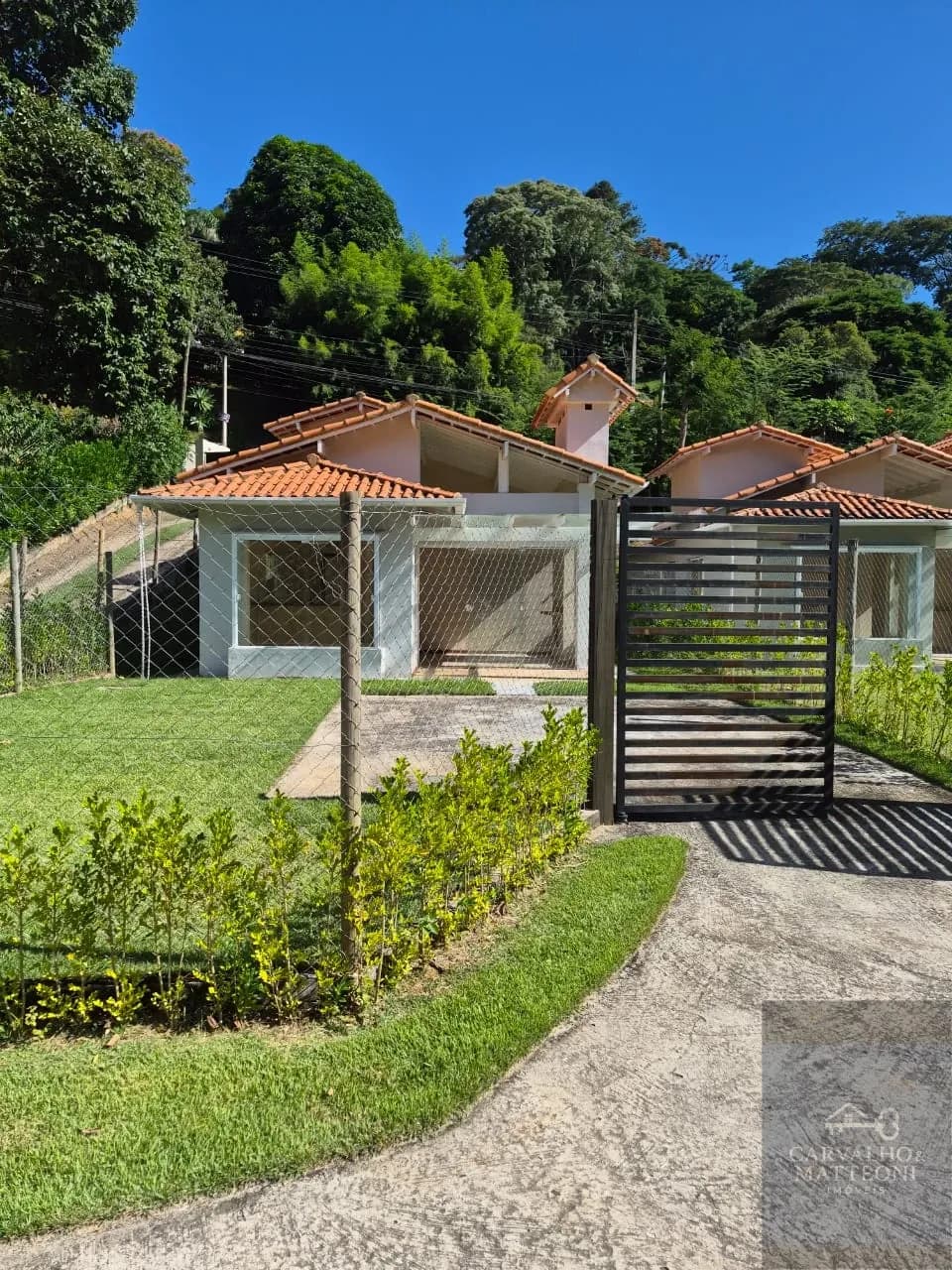 Casa linear de 3 quartos em Itaipava!
