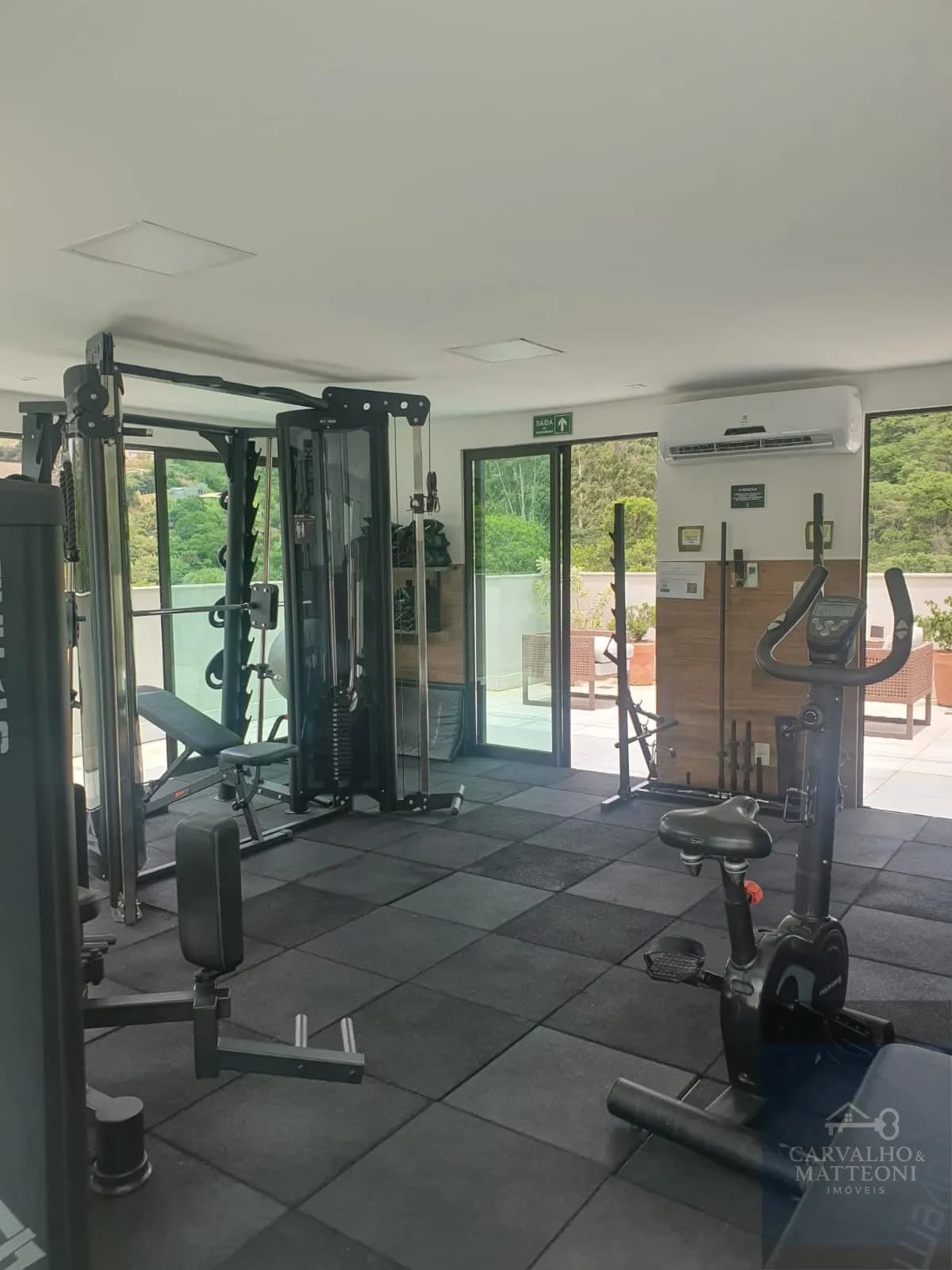 Cobertura 2 quartos sendo uma suíte 